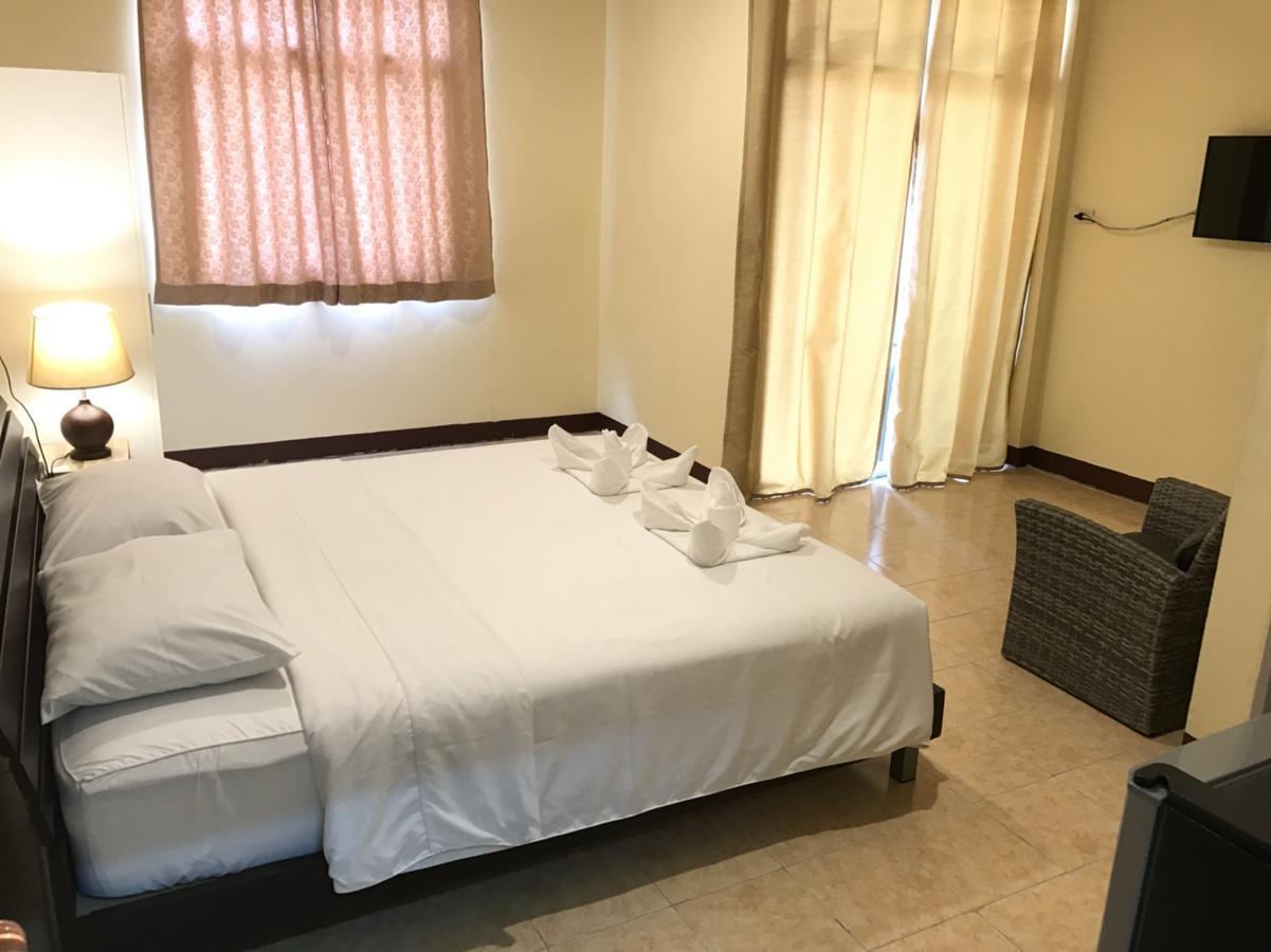 Ferb Guest House Patong Екстер'єр фото