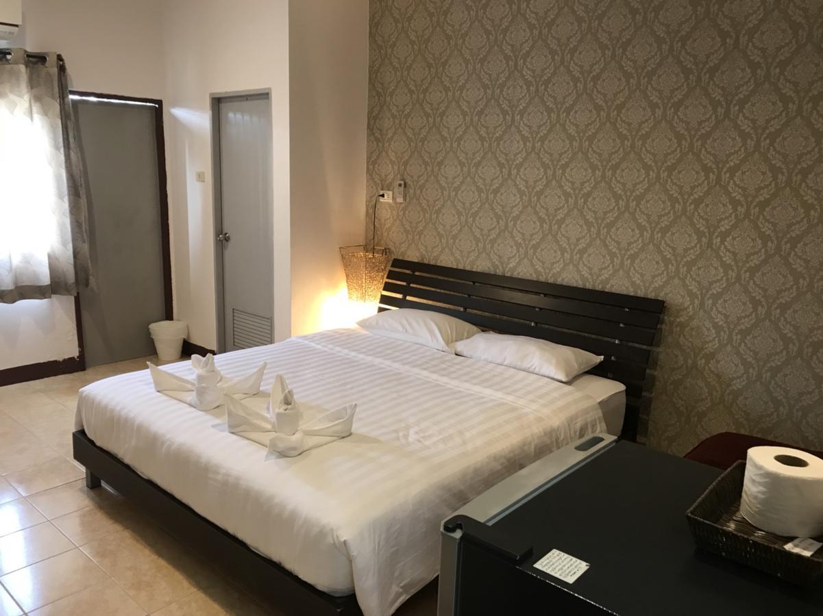 Ferb Guest House Patong Екстер'єр фото