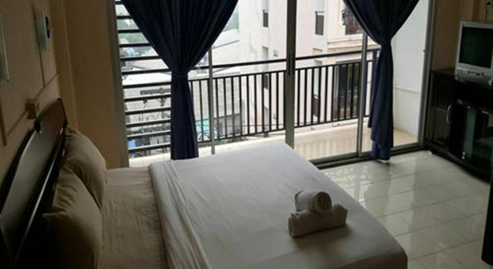 Ferb Guest House Patong Екстер'єр фото